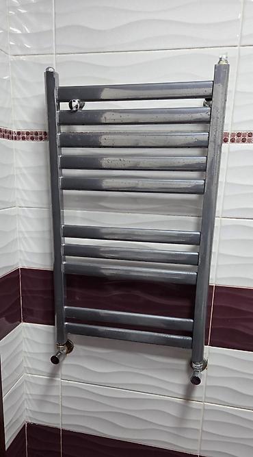 şuşilka: Su ilə işləyən hamam üçün rels tipli dəsmal qızdırıcısı - Divara — 1