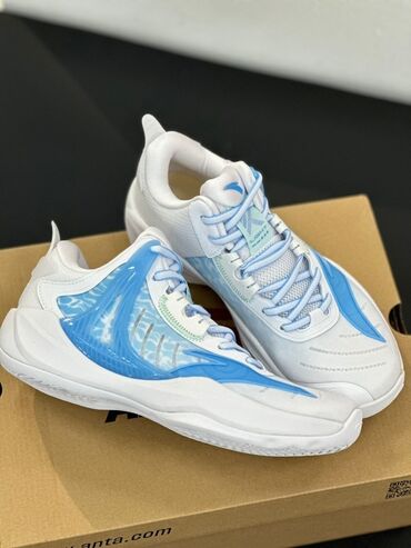 сапоги 42 43: Мужские кроссовки, 43, Asics, Новый, цвет - Белый, Бесплатная доставка