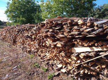 Ugalj i drvo za ogrev: Trina u dzakovima i otpadno drvo meko.dzaja radonjica
