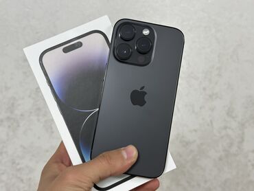 Apple iPhone: IPhone 14 Pro, Б/у, 256 ГБ, Black Titanium, Зарядное устройство, Защитное стекло, Чехол, 83 %