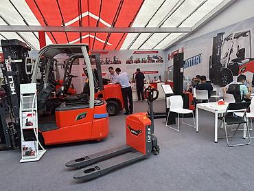 uni 260b: Погрузчик, 2026 г., Вилочный — 6