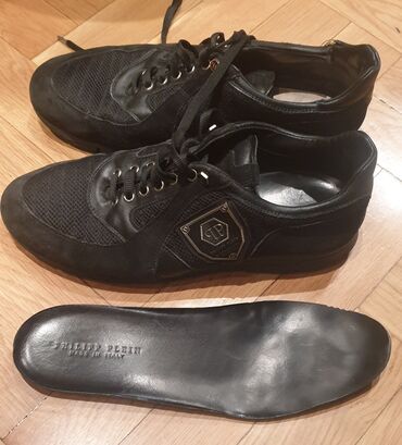 dva okovratnika pravo krzno: PHILIPP PLEIN original kožne cipele patike. Vidi se po ulosku i ispod