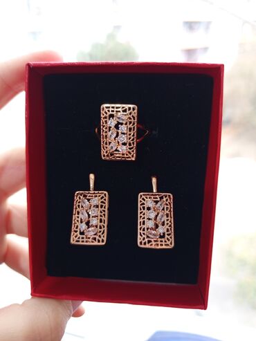 Tuflilər: Üzük və sırğalar - Metal: qızılı tonlu qirmizi rus qizili rengi - — 26