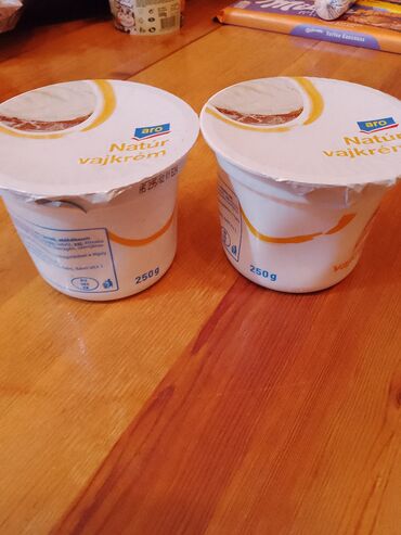 Kompleti namirnica: Paket prehrambenih proizvoda – tri artikla: 1) Goldi – sir — 6