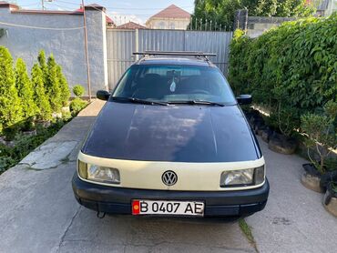 срочно продаю пассат: Volkswagen Passat: 1993 г., 2 л, Механика, Бензин, Универсал