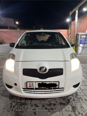 Toyota: Toyota Yaris: 2005 г., 1 л, Автомат, Бензин, Хэтчбэк