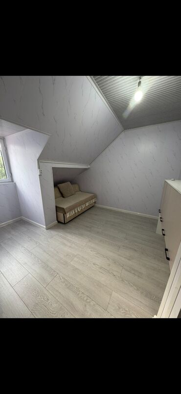 снять однокомнатную квартиру в бишкеке: 90 м², 2 комнаты, Забор, огорожен