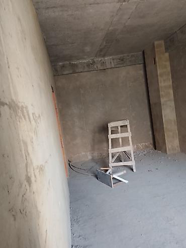Otaqlar: Satılır: təmirsiz mənzil üçün qaralama vəziyyətdə otaqlar - Bərk — 1