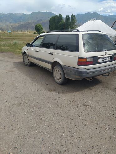 авто 50000 сом: Volkswagen Passat: 1993 г., 1.8 л, Механика, Бензин, Универсал