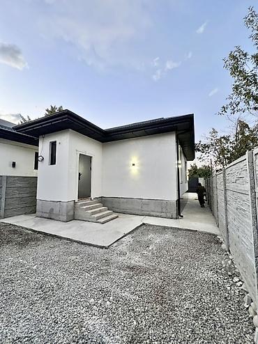 Үйлөр: 4 бөлмө, 81 м², 4 соток, Бишкек, Кыймылсыз мүлк агенттиги — 8