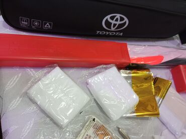 İlk yardım dəstləri: Toyota avtomobil üçün təhlükəsizlik/ilk yardım dəsti - Brend loqolu — 22