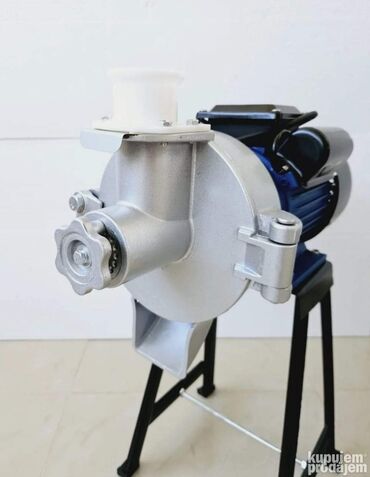 Ostali alati i mašine: Prodajem nov i kvalitetan mlin za kukuruz / za mlevenje kukuruza - — 3