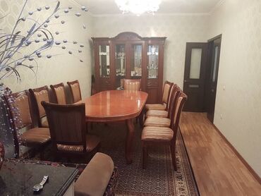 ���� ���������������� ������������ в Бишкек | КОМПЛЕКТЫ СТОЛОВ И СТУЛЬЕВ: Продаю очень прочный стол со стульями. В наличии комплект