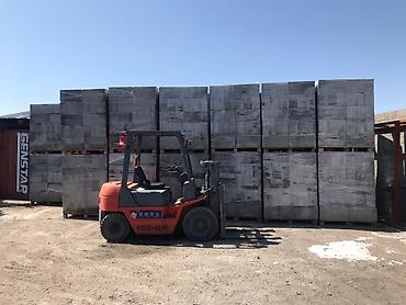 Пескоблок: Предлагаются строительные блоки из серого шлакобетона, предназначенные — 11