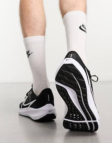 flying sneaker: Мужские кроссовки, 42.5, Nike, Новый, цвет - Черный, Платная доставка — 3