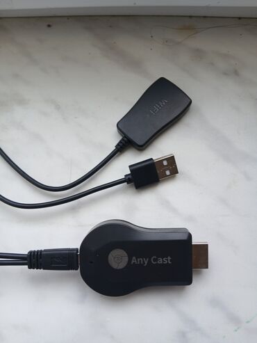 online komputer isi: Smart TV boks Anycast