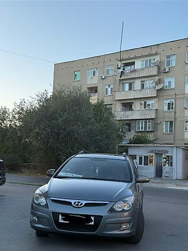 i30: Hyundai i30: 1.6 l | Universal — 6