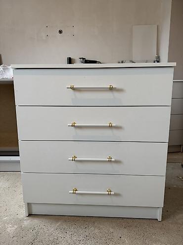 Комоды для одежды: Комод для одежды, Новый, Без зеркала, ЛДСП, цвет - Белый, Серый, Бежевый, Самовывоз, Платная доставка — 1