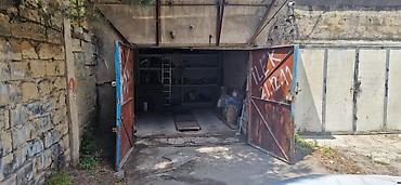 dubinka satilir: Qaraj daş tikilidən ibarətdir,damı betondur,su axıdan yeri — 2