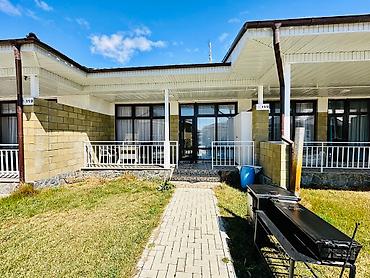 Иссык-Куль 2026: Коттедж, Коттедж в ЦО Palm Beach (Палм Бич) ЦО Palm Beach, Чок-Тал, Детская площадка, Парковка, стоянка, Охраняемая территория — 2