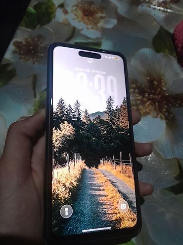 sony a 3: Smartfon – yaşıl rəngli gövdə, iki böyük arxa kamera və əlavə sensorlu — 1