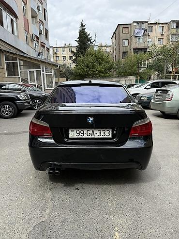BMW: BMW 5 Series sedan – E60 kuzov, qara rəng. Xüsusiyyətlər: - Kuzov: 4 — 2