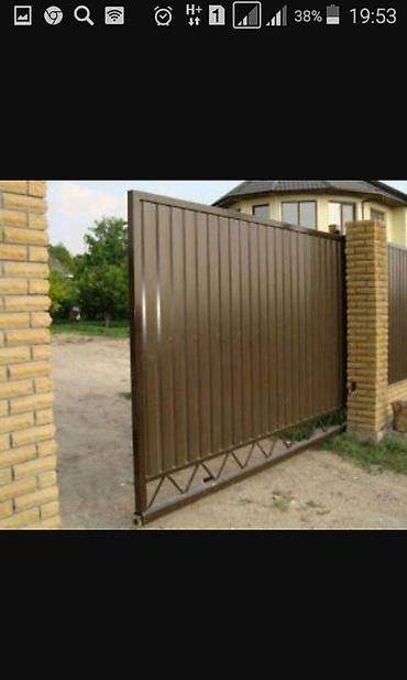 Откатные ворота: Откатные ворота из профнастила с декоративными элементами - Тип — 10