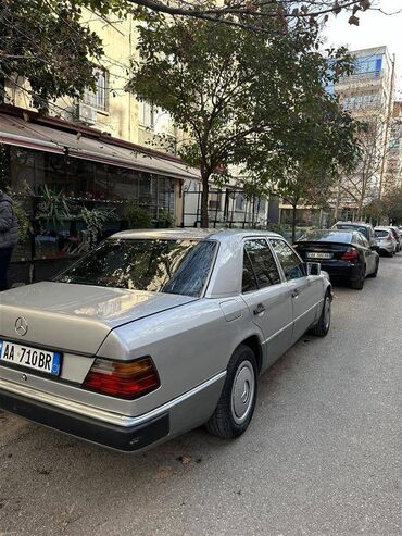 Sale cars: Mercedes-Benz E 200: 2 l. | 1990 έ. Λιμουζίνα