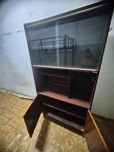 Шифоньеры, шкафы для одежды: Шкафы деревянные. Цены от 700 сом до 2000 сом. Пишите номер фото — 5