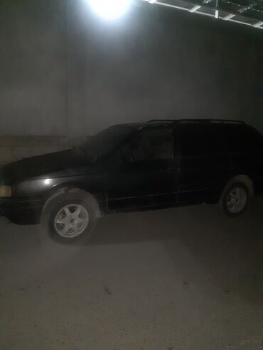 авто заправка кондиционера: Volkswagen Passat Variant: 1991 г., 1.8 л, Механика, Бензин, Универсал