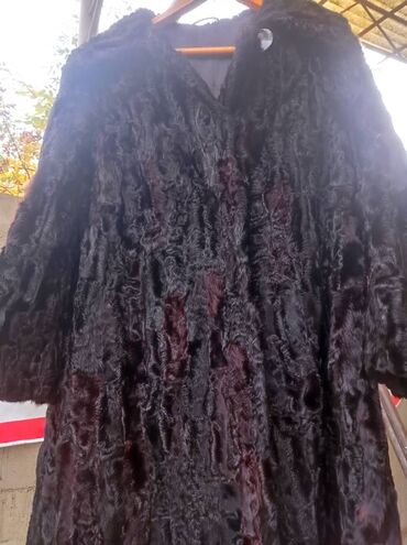женские натуральные шубы: Шуба из каракуля, женская - Натуральный каракуль с характерным