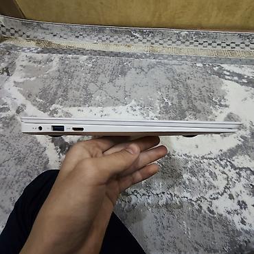 Ноутбуки: Ноутбук, Prestigio, 2 ГБ ОЗУ, Intel Atom, 14.1 ", Б/у, Для несложных задач, память eMMC — 9