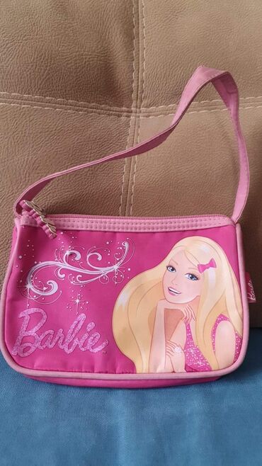 printli usaq futbolkalari: Barbie uşag çantasi
