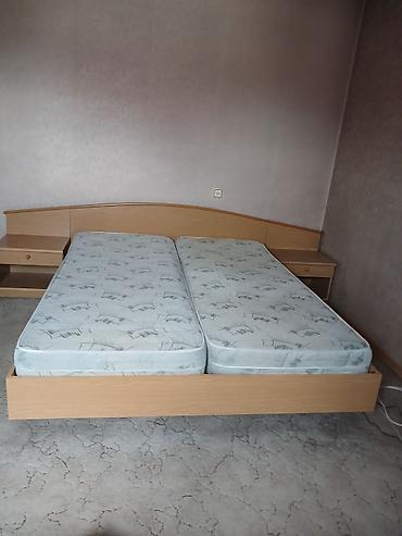 Двуспальные кровати: Кровать 2х спальная б/у,ДСП,цвет бежевый, есть подьемное устройство at lalafo.kg — 4 Двуспальные кровати: Кровать 2х спальная б/у,ДСП,цвет бежевый, есть подьемное устройство — 4