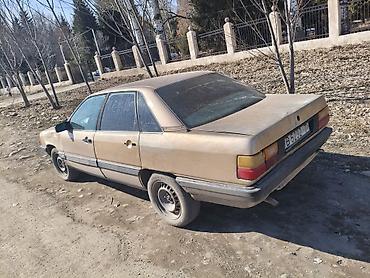 Audi: Audi 100: 1986 г., Седан — 6