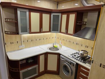 Uzunmüddətli kirayə mənzillər: Xalqlar dostluğu metrosuna 5 deq məsafədə yerləşir. 9 mərtəbəli — 6