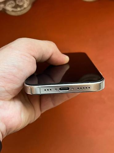 iphone 17 e: IPhone 16 Pro, Natural Titanium, Simsiz şarj — 6
