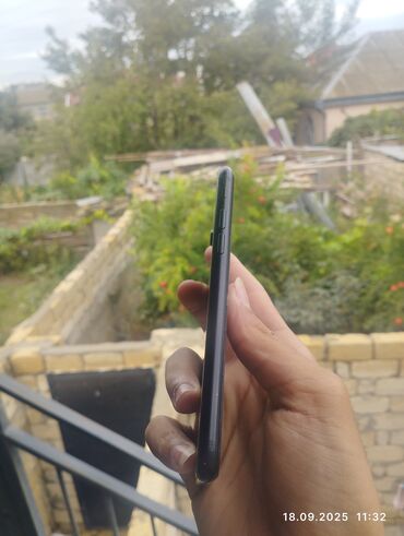 Video oyunlar və konsollar: IPhone SE 2020, 64 GB, Black Titanium, Barmaq izi