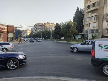 Mağazalar: ✅Gedis-Gelisli, ehalinin sıx məskunlasdigi ərazi ✅Xətai r. Köhnə — 16