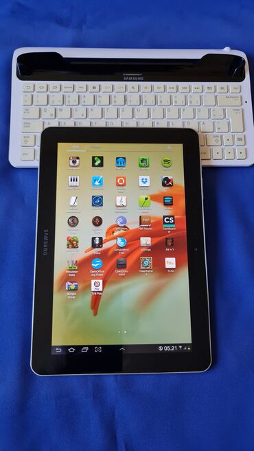 Tableti: Samsung Galaxy Tab A – 8.0 inča, beli + futrola sa tastaturomI jos — 46