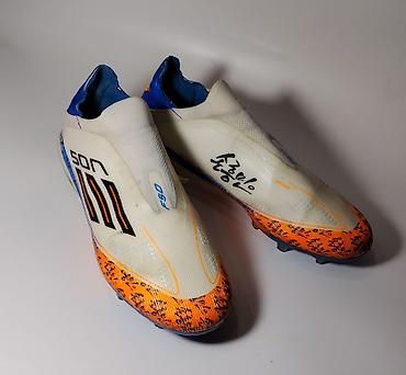forward apache: Футбольные бутсы, Adidas F50 SON. В идеальном состоянии. В подарок — 4