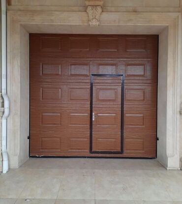 Həyət darvazaları: Naxışlı, qara rəngli ikiqapılı dəmir darvaza, üstündə və qapılarında -da lalafo.az — 7 Həyət darvazaları: Naxışlı, qara rəngli ikiqapılı dəmir darvaza, üstündə və qapılarında — 7