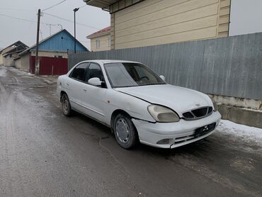 Daewoo: Daewoo Nubira: 2000 г., 1.6 л, Механика, Бензин, Седан