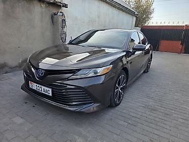 номер бишкек машина: Toyota Camry: 2017 г., 2.5 л, Гибрид, Седан — 1