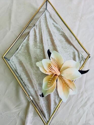 Xonça: SATILIR.14 eded ve 12 eded olmaqla xonca desti satilir.Her biri — 8