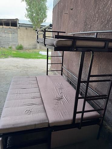 bunk bed: Двухъярусная кровать-трансформер с мягкими матрасами и металлическим — 3