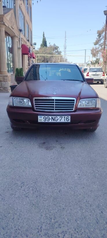 Mercedes-Benz C 180: 1.8 l | 1998 il Sedan
