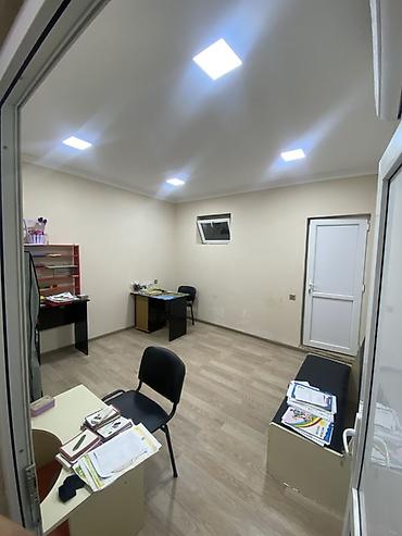 ofis icarəyə: İcarəyə verilir – ofis/iş otaqları - İki ayrı iş otağı: biri qəbul/iş — 2