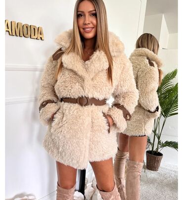 Krzneni kaputi: M, Sa postavom, bоја - Bež — 1