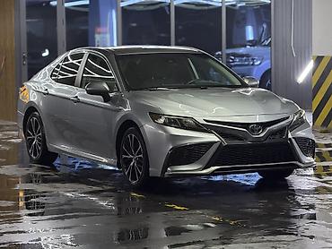 Toyota: Toyota Camry: 2021 г., 2.5 л, Автомат, Гибрид, Седан — 1